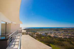  Sea View Penthouse in Albufeira  Албуфейра